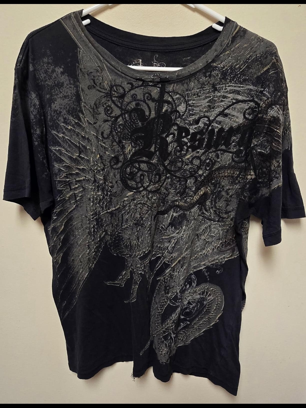 Black Graphic Short-Sleeve Men's Tee with Distressed Wing Design